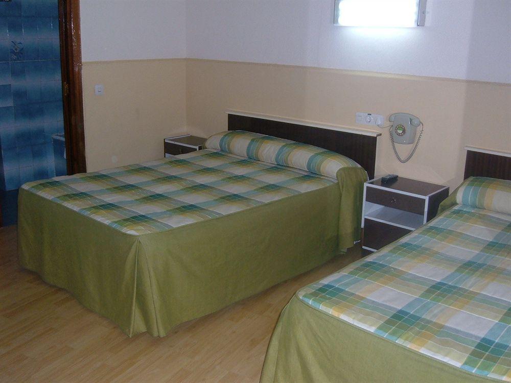 Hostal Olga Madrid Exterior foto
