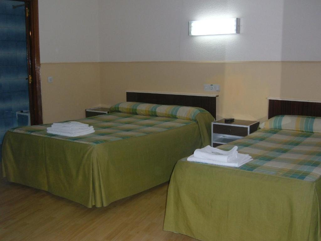 Hostal Olga Madrid Habitación foto