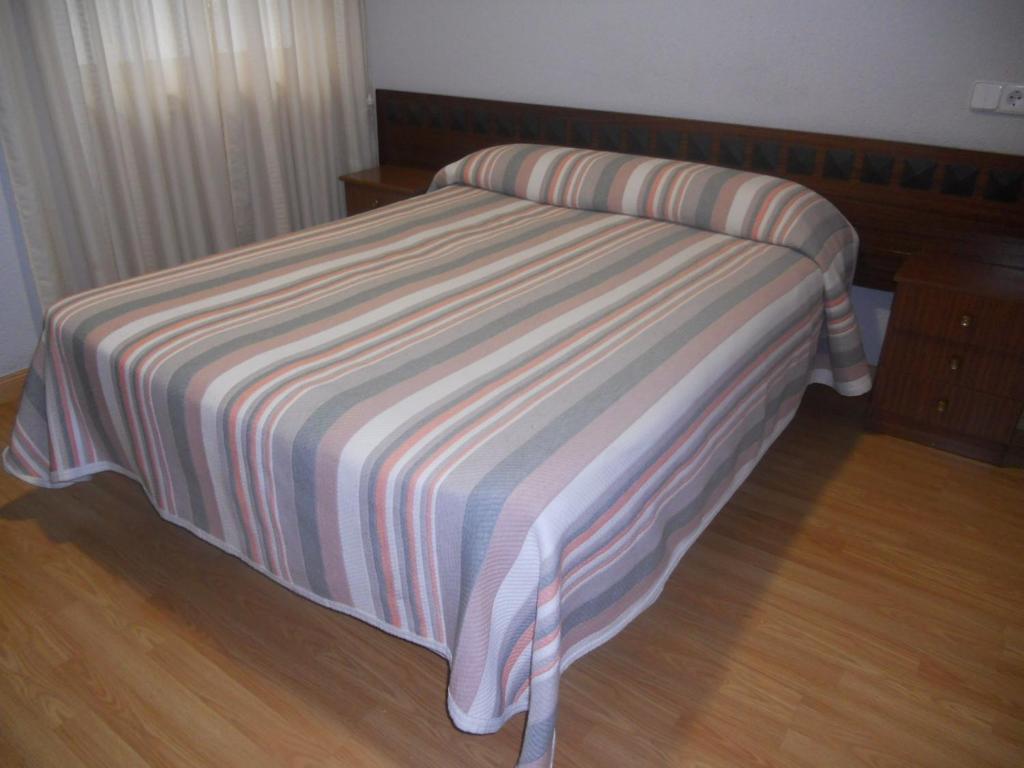 Hostal Olga Madrid Habitación foto