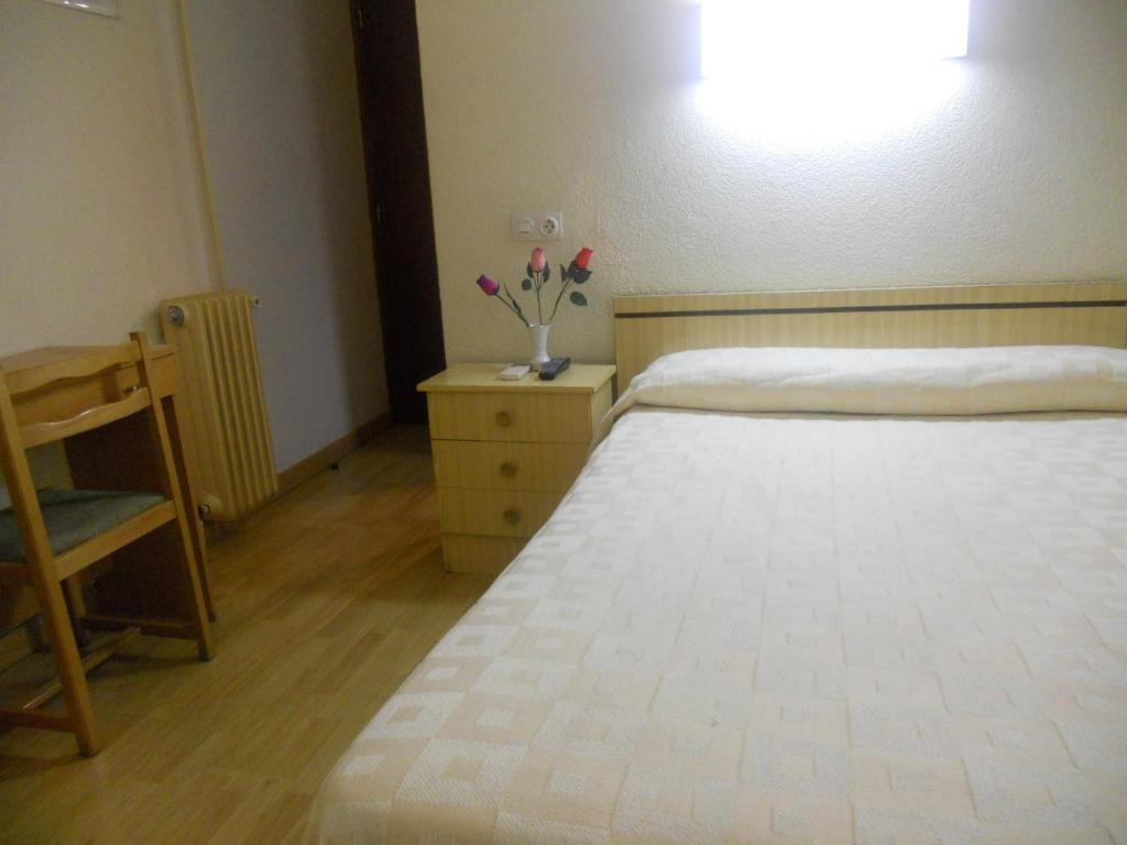 Hostal Olga Madrid Habitación foto